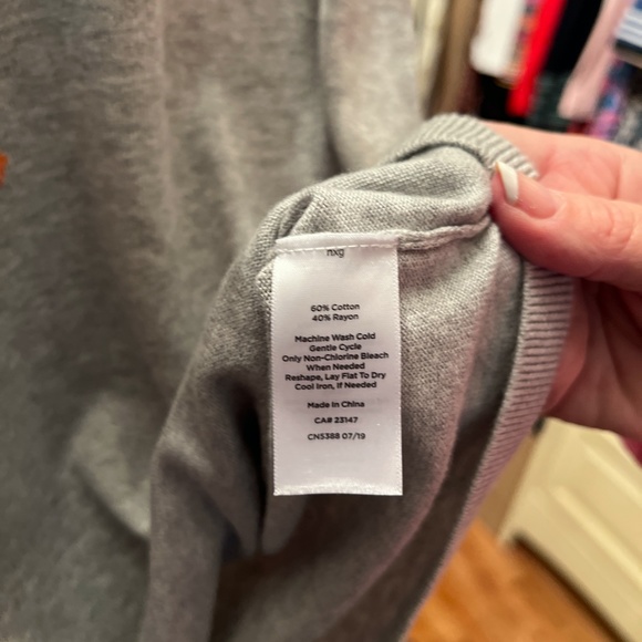 Talbots, Petite Size P, Gray sweater with Penguin - Picture 4 of 4